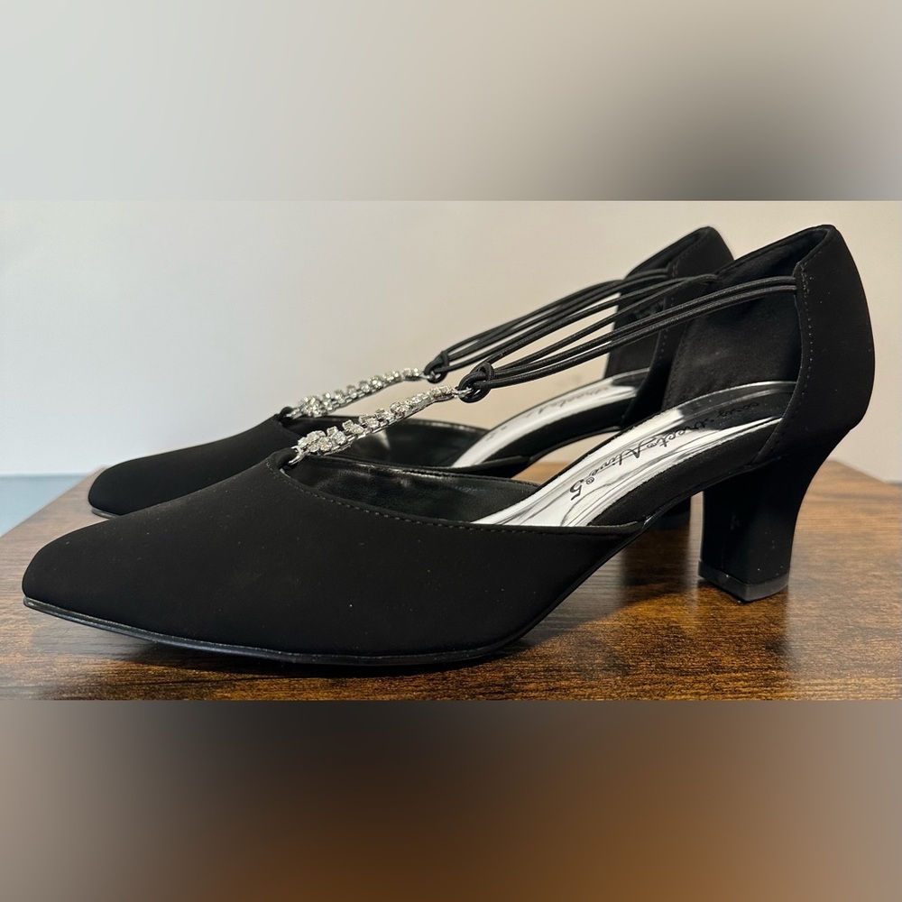 Easy Street Women’s Black Lamy Moonlight Evening Sandals NWT Size 6.5 Wi…